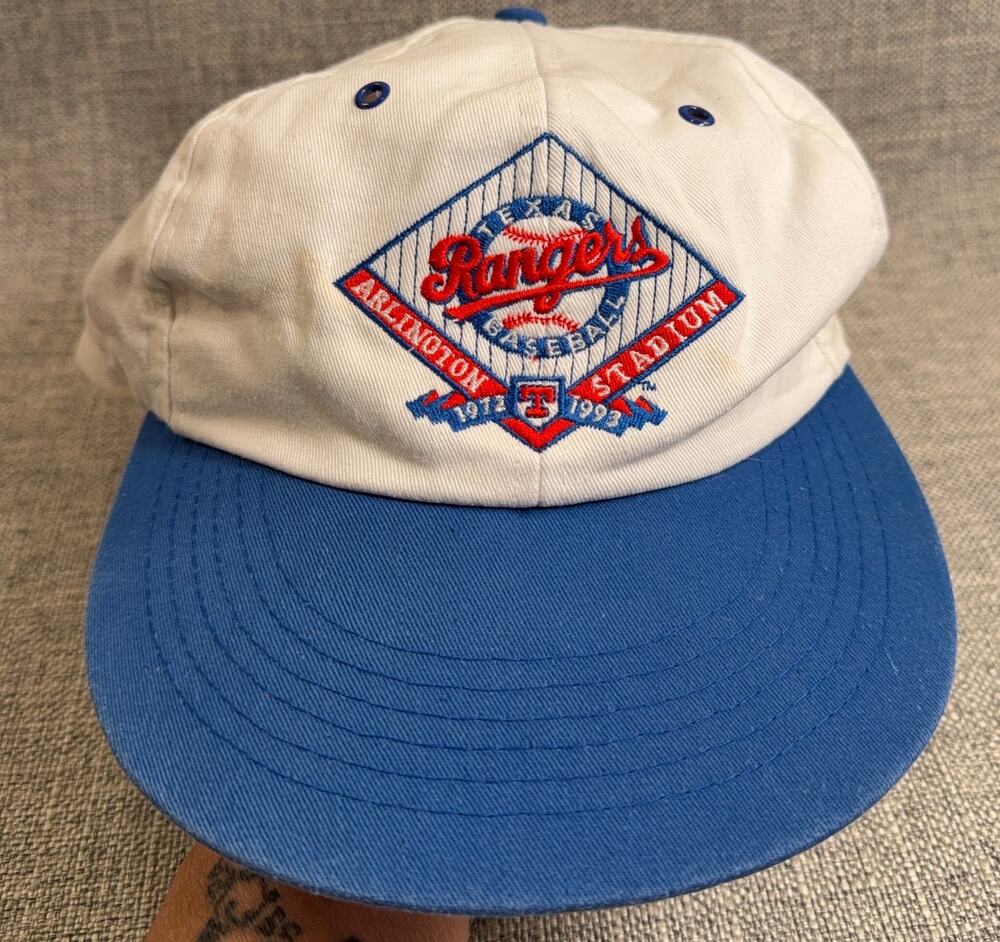 Vintage 1993 Texas Rangers Arlington Stadium Final Season FINA Snapback Hat